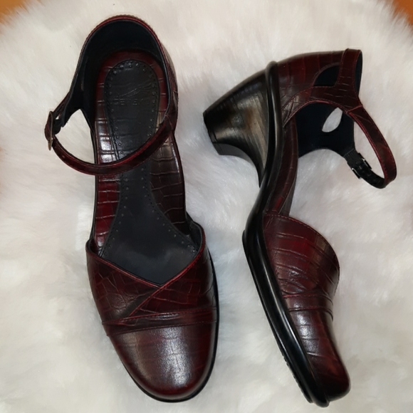 Dansko Shoes - Dansko Heeled Mary Janes